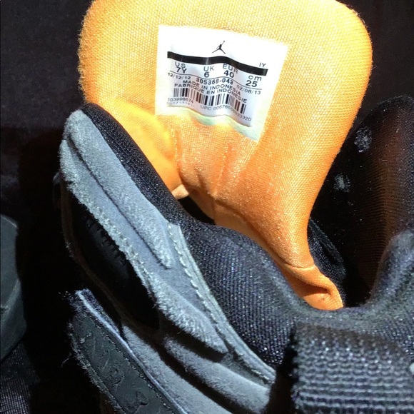 Air Jordan 8 Retros - Picture 3 of 6